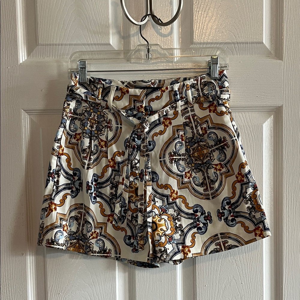 White House Black Market Tile Patterned Women's Shorts